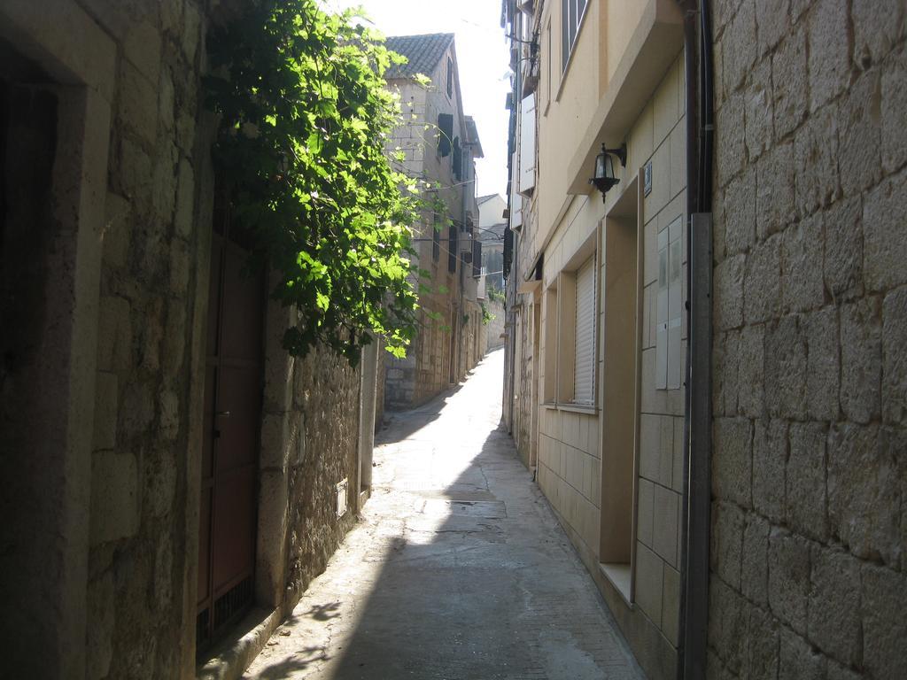 Apartman Jurica Komiža Exterior foto