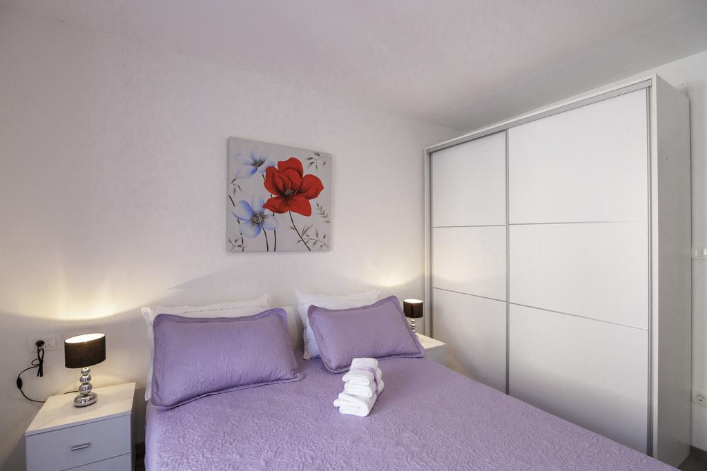 Apartman Jurica Komiža Exterior foto