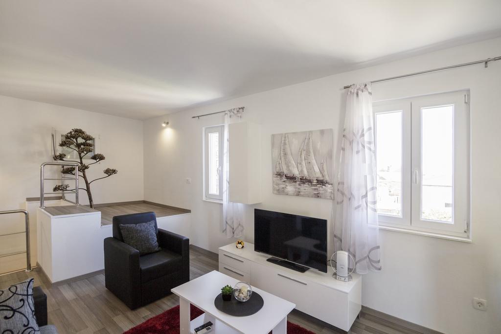 Apartman Jurica Komiža Exterior foto